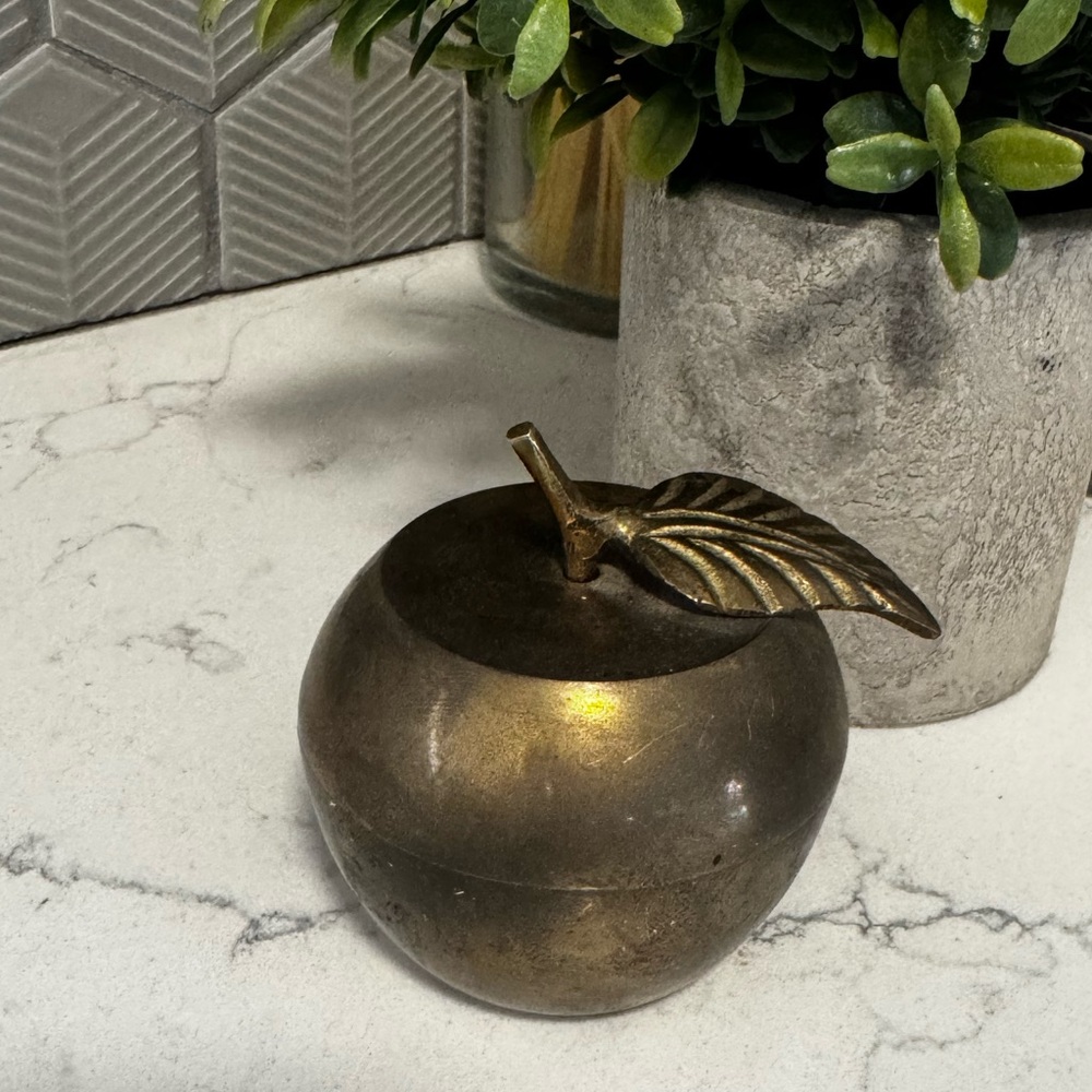 Shiny Gold Decorative Sphere
